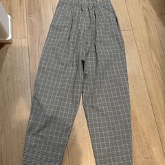 GU コクーンシルエットパンツ　Mサイズの画像