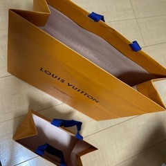 ルイヴィトン紙袋２枚の画像