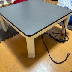 コタツ二台　学習デスクふぞくひ付属品　　　の画像