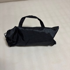 折りたたみ椅子の画像