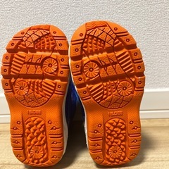 16センチ　ほぼ未使用　1回の使用のみ　防水　アンパンマン　ムートンブーツ　レインブーツ　雪遊び　スノーブーツ　スノーシューズ　男の子　ブーツの画像