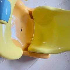 アプリカ！首座り前から使用できるバスチェアーの画像