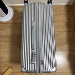 スーツけーケースの画像
