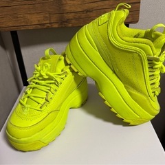 FILA（フィラ）ディスラプター2 厚底スニーカー 蛍光いえイエロー23.5cmの画像