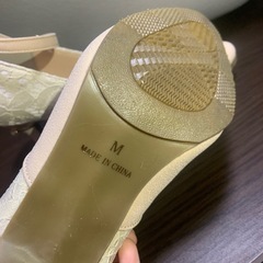 ベージュヒールの画像