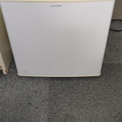 ミニ冷蔵庫の画像
