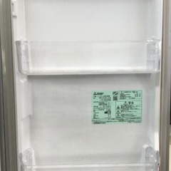 冷蔵庫【配達無料お届け設置出来ます💫都内近郊🚚】✨信頼の三菱製✨自動霜取り機能✨静音設計✨除菌クリーニング済の超極美品✨他にも冷蔵庫.洗濯機.電子レンジ.オーブン電子レンジ.炊飯器.テーブル&椅子.机&チェアー.ベット&マットレス.ドレッサーなど多種多様な美品が有ります✨お気軽にお問い合わせ下さい💫の画像