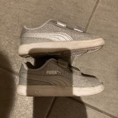 PUMA キッズスニーカー　ラメ/シルバーの画像
