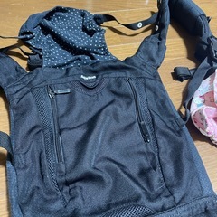アップリカ 抱っこ紐 収納袋付き キティちゃんの画像