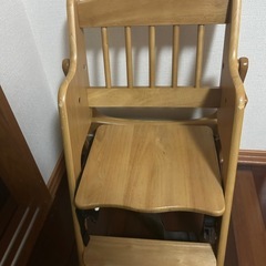 ベビーハイチェアの画像