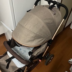 美品　
ベビーカーの画像
