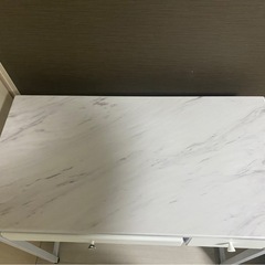 テレワーク机の画像
