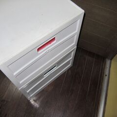 0円です！収納NOX引出しタイプ　２個SET　押入れなどに長方形タイプ　古いです引取限定 !の画像