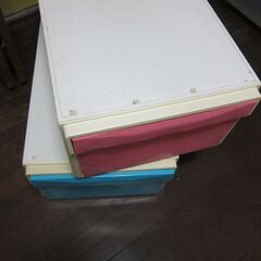 0円です！収納NOX引出しタイプ　２個SET　押入れなどに長方形タイプ　古いです引取限定 !の画像