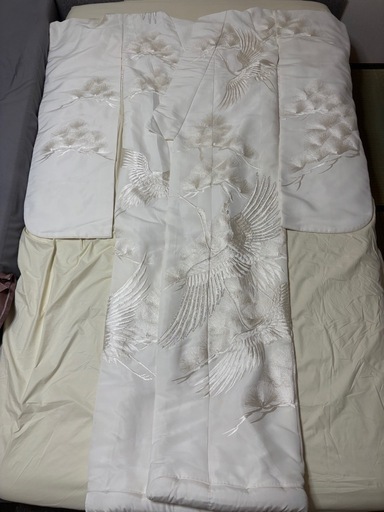 鶴・松　刺繍入り　白無垢 結婚式　衣装　花嫁　正絹