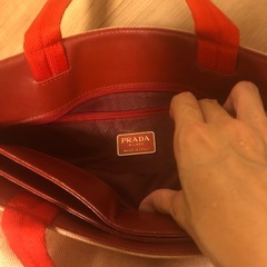 PRADAバックの画像