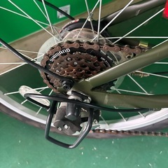 オリーブグリーン 折りたたみ自転車の画像