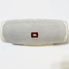☆used☆ JBL Charge 4 ホワイト スピーカーの画像