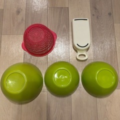 ★お譲りします★キッチンツールセット(ぼうる、ざる、おろし器)の画像