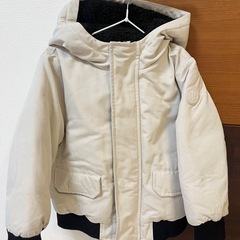美品Gap.ZARAキッズコート104センチの画像