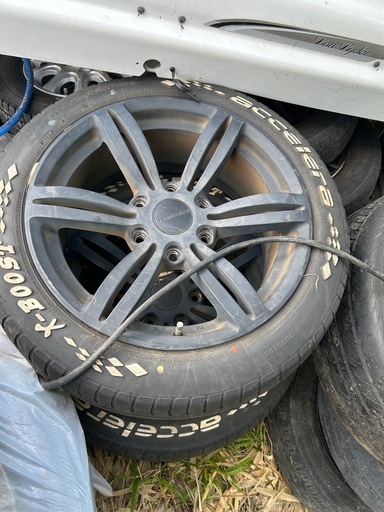 ハイエースアルミ18インチ