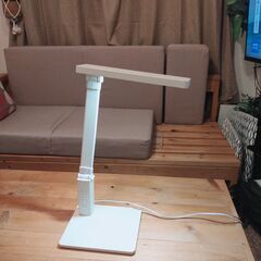 代々木駅徒歩4分）無印LED調光デスクライトLE-R5001型、生産終了品の画像