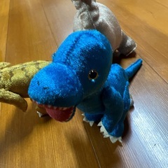 恐竜ぬいぐるみセットの画像