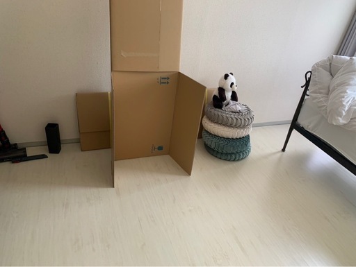 白のウッドフローリングカーペット