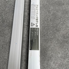 ベランダ固定式物干し台　取り付け金具付き　トヨトミの画像