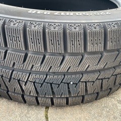 明日まで格安225/50R17 クムホ　スタッドレスタイヤ2本セット　バリ溝　1ヶ月使用　2024年製造　ベンツ　ボルボ　ワーゲン　　スバル　トヨタの画像