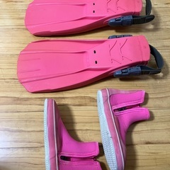 【無料】ダイビング用フィンとマリンシューズ23cm22.5cmの画像