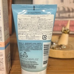 化粧品3点の画像