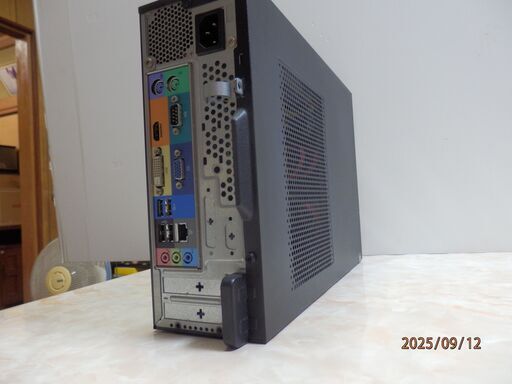 Windows 11　Professional　  ＣＰＵ： Core i3-7100 3.70GHz   メモリ： 8GB  HDD   ：500GB  SSD   ; 128GB (os入り）  光学ディスク：　DVD RW ドライブ