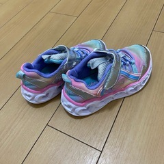 ［お話中］女児虹色シューズ（15センチ）の画像