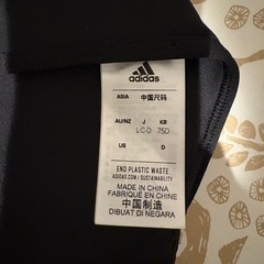 adidas スポーツブラ2点の画像