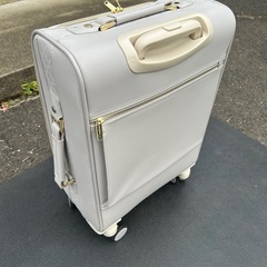 スーツケース キャリーケース　Mサイズ　グレージュの画像