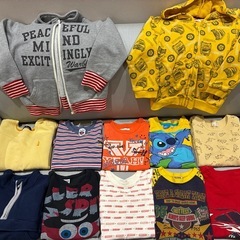 子供服（秋冬用）トップスサイズ100の画像