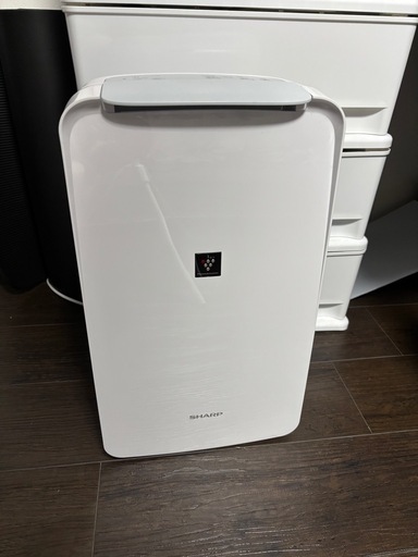 【定価¥25,200→¥10,540】SHARP衣類乾燥 除湿機 CV-P71-W