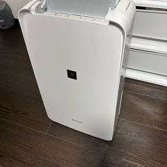 【超美品】SHARP衣類乾燥 除湿機 CV-P71-Wの画像