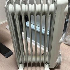 デロンギ（Delonghi）オイルヒーター　HJ0812の画像