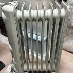 デロンギ（Delonghi）オイルヒーター　HJ0812の画像