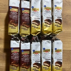 ロッテ プチチョコパイ 小さなチョコパイ しっとりくちどけ 8個入り 10袋セットの画像