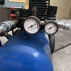 ナカトミ産業エアコンプレッサー　　3点セットの画像