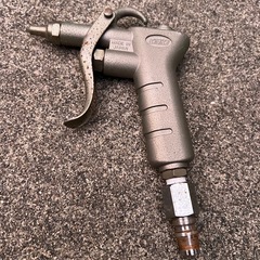 ナカトミ産業エアコンプレッサー　　3点セットの画像