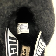 ※未使用 UGG アグ フラッフ イヤー スライドの画像