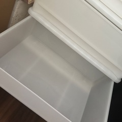 4段収納　クリアタンスの画像