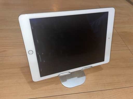 ipad air2 64GB【タブレット台付き)】