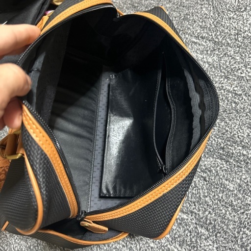 イヴサンローラン ミニボストン カサンドラロゴ 割引 ゴールド金具 黒