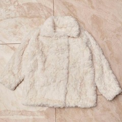 ⭐️美品⭐️treatürself バニーファーコートの画像