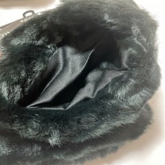 【新品】フェイクファー ブラック レッグウォーマー 暖かい もこもこ 防寒 ショート丈の画像